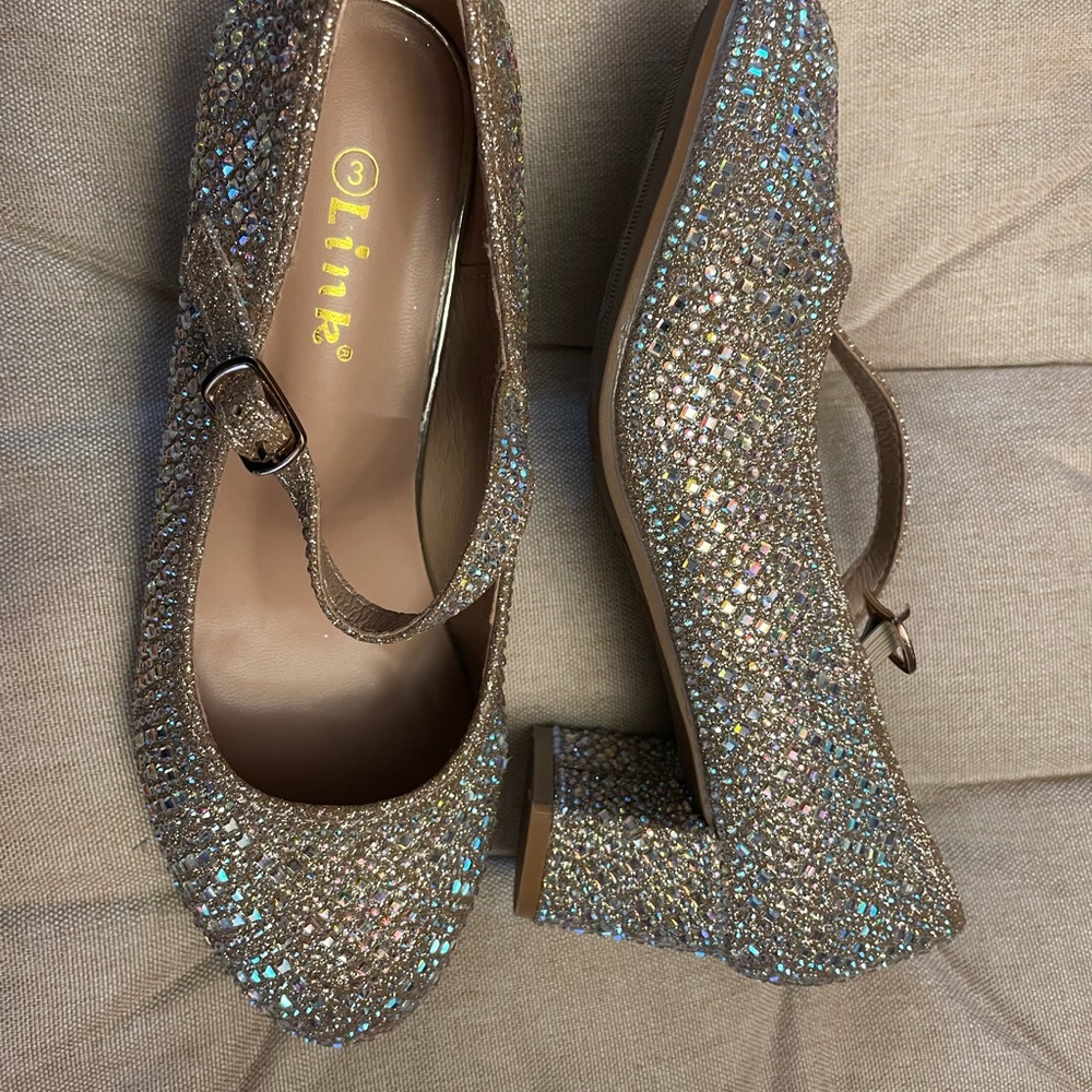 Lulu's Glitter Mary Jane Block Heels in Champagne Sparkle